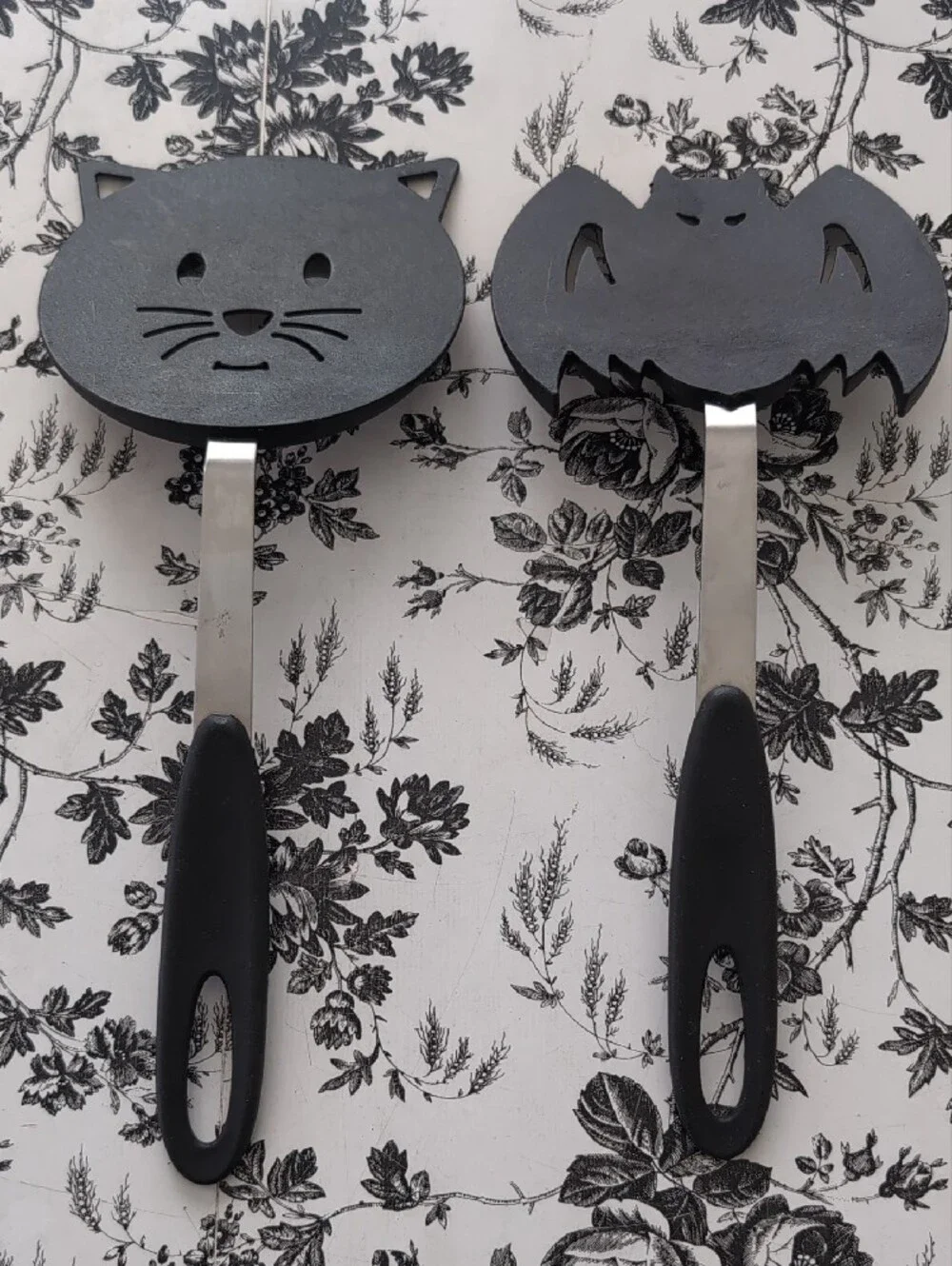 Cute Cat & Bat Silicone Spatula Set - Black
